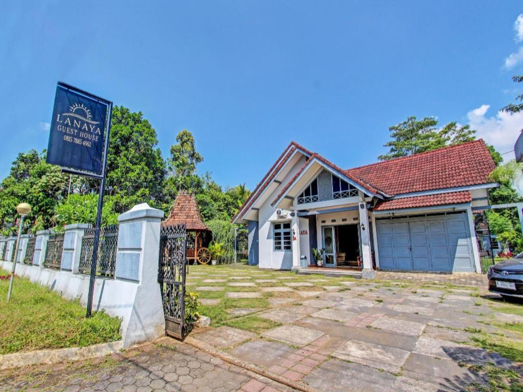 Oyo 92686 Lanaya Syariah Hotel Salatiga