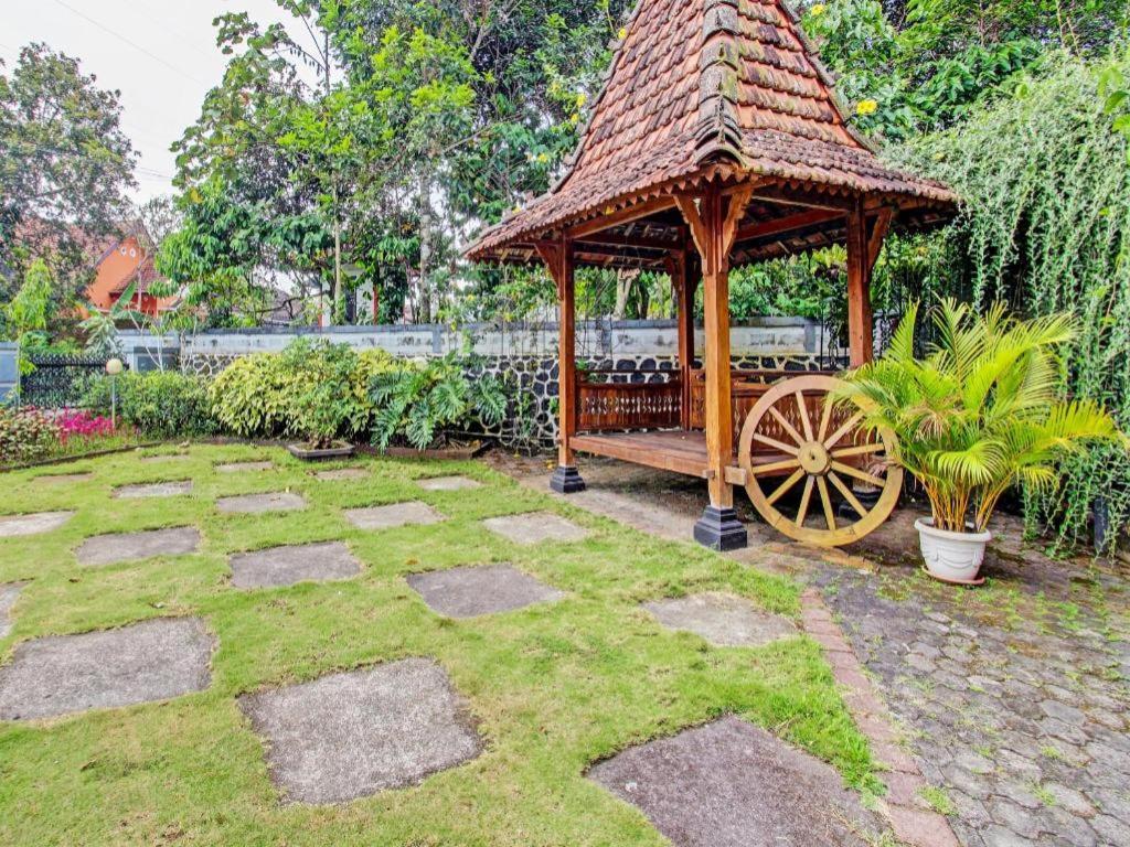 Hotel Oyo 92686 Lanaya Syariah Salatiga